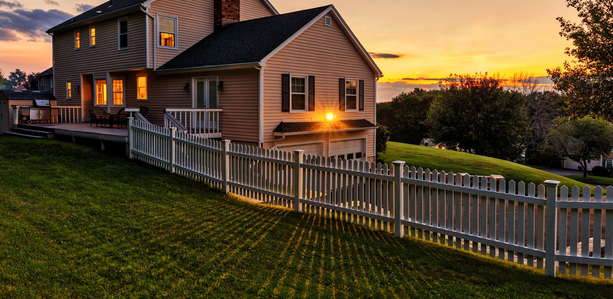 How To Tell When It's Time To Replace Your Old Fence