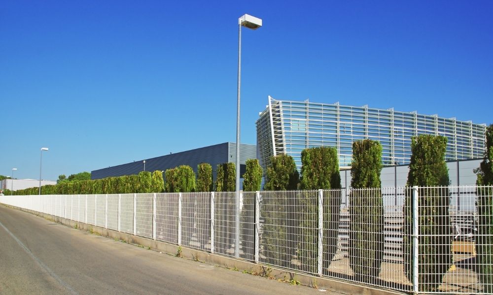 4 Commercial Fencing Options To Elevate Your Building