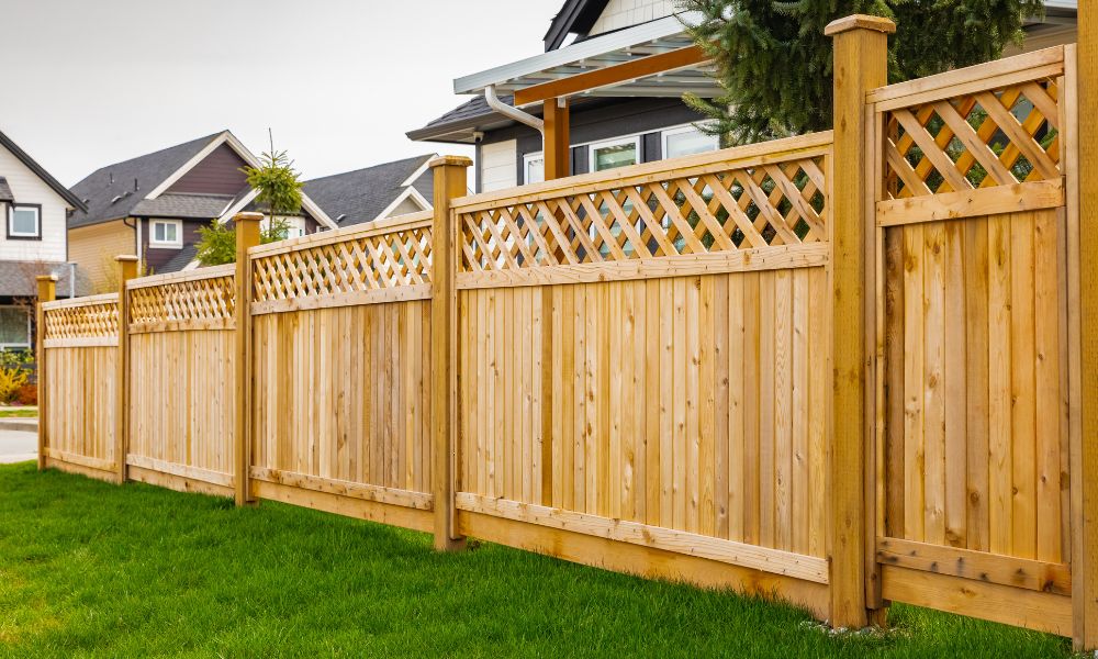 A Homeowner’s Guide to the Types of Residential Fences
